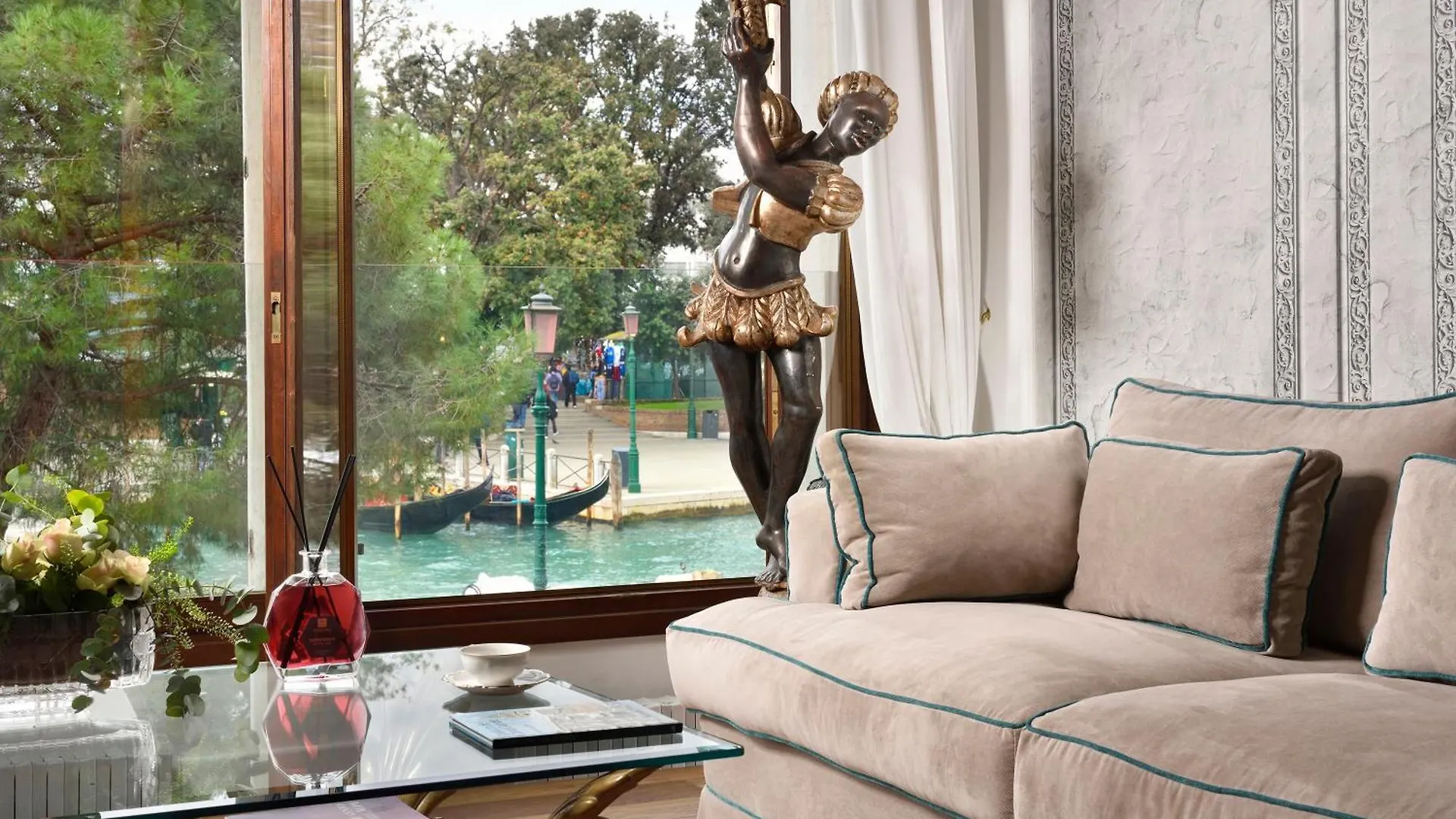 Swan Dolcevita Prestige Stay - Canal View & Exclusive Experience Venice